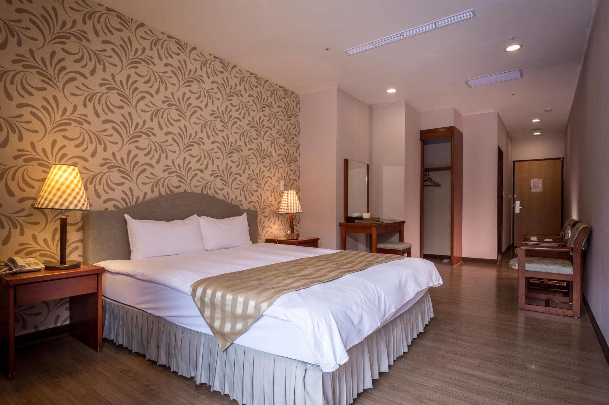 We Resort Sun Moon Lake Buitenkant foto